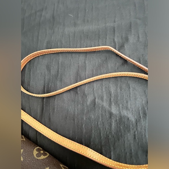 Authentic Preloved Louis Vuitton Shoulder Bag Pochette Twin GM Brown Monogram - Picture 5 of 9